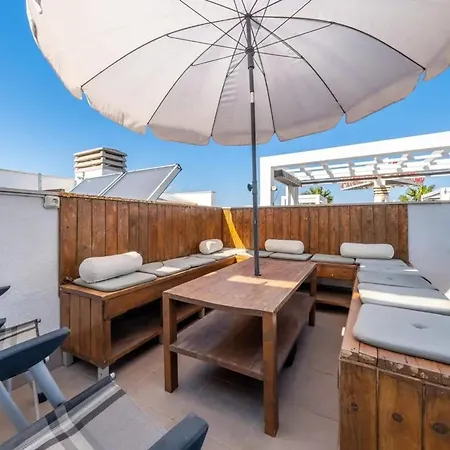Seaside Terrace Retreat: Orihuela's 2-bedroom Oasis * Playa Flamenca